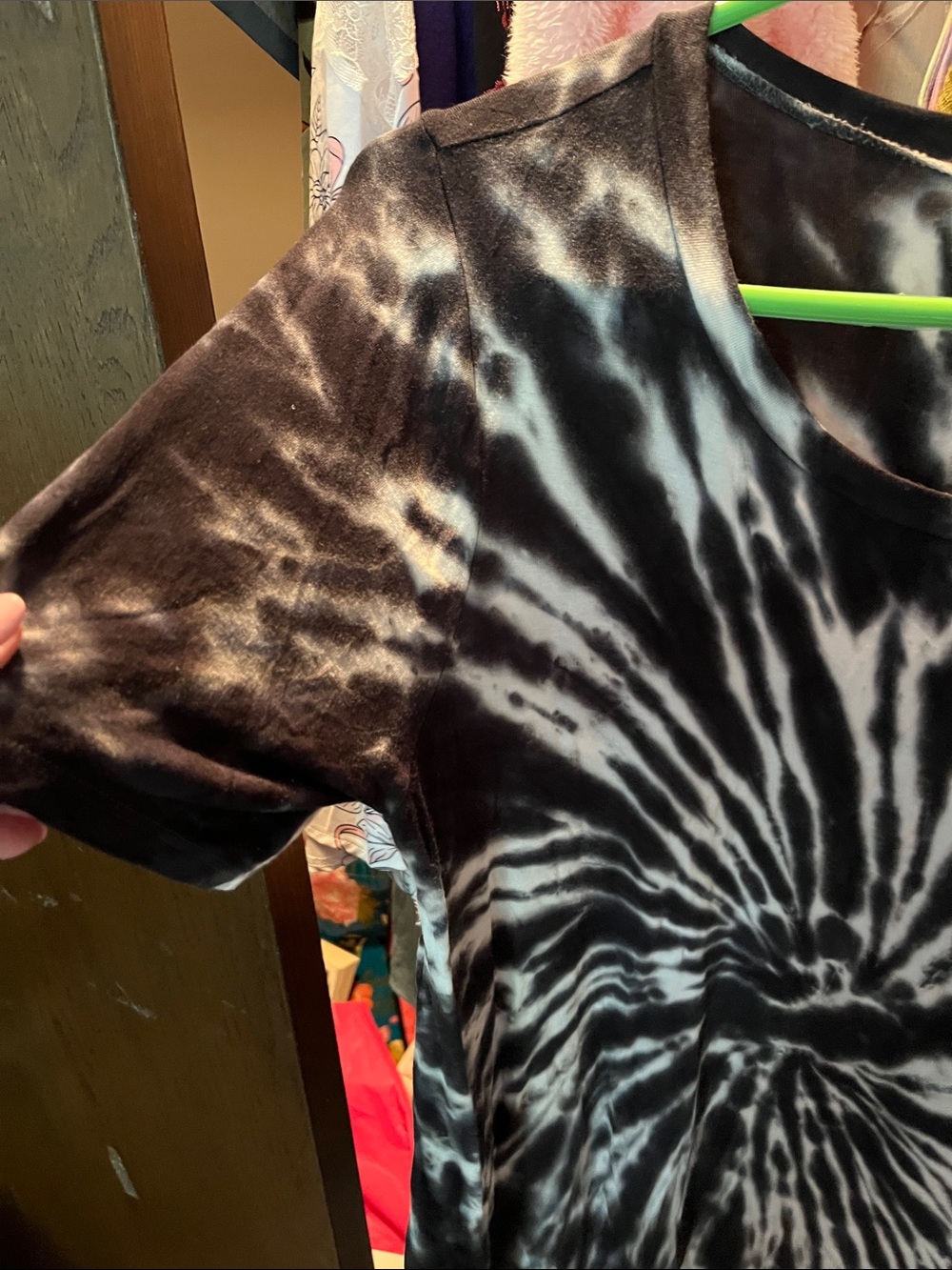 Zenana Outfitters Black & White Spiral Tie-Dye Short Sleeve Tee

Oversized - Picture 2 of 3